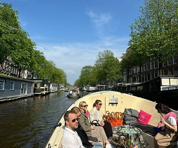 All-Inclusive Amsterdam Canal Cruise by Captain Jack